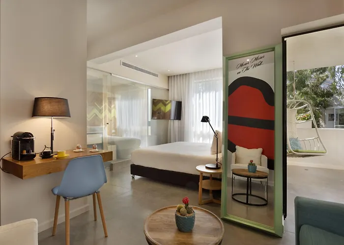 Cucu Hotel